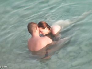 Нудисты сладко ебутся на безлюдном пляже