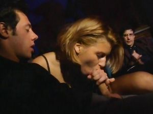 Групповой секс с гламурными девушками на вечеринке