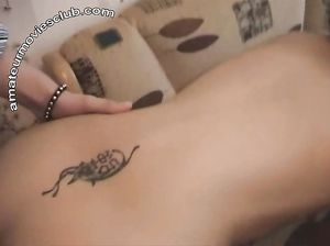 Старая бабка и студенты охуенно ебутся на хате