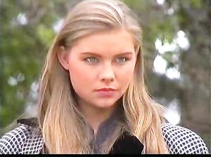 Двойное проникновение в дырки нереально красивой чиксы