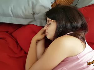 Отличный домашний секс с обольстительной грудастой брюнеткой