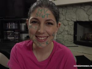 Шлюха с разрисованным лицом делает минет от 1 лица