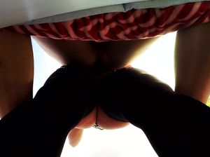 Толстая баба в чулках страпонит покорного мужика