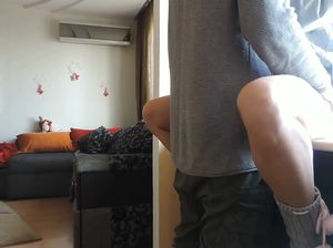 Жеребец записал на камеру секс со своей украинской подругой на кухне