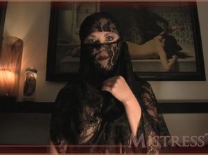 Доминирующая жена фетишистка морально унижает своего супруга