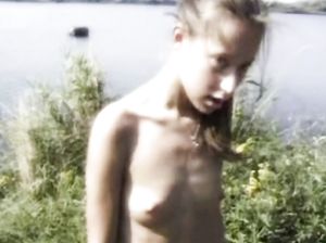 Папка вывез худую дочь на природу, чтобы выебать без свидетелей