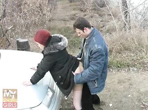 Рыжая Лидия сделала минет за деньги в лесу