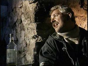 Невесту трахнул возбужденный самец стоя