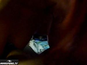 Людмила сделала своему благоверному минет